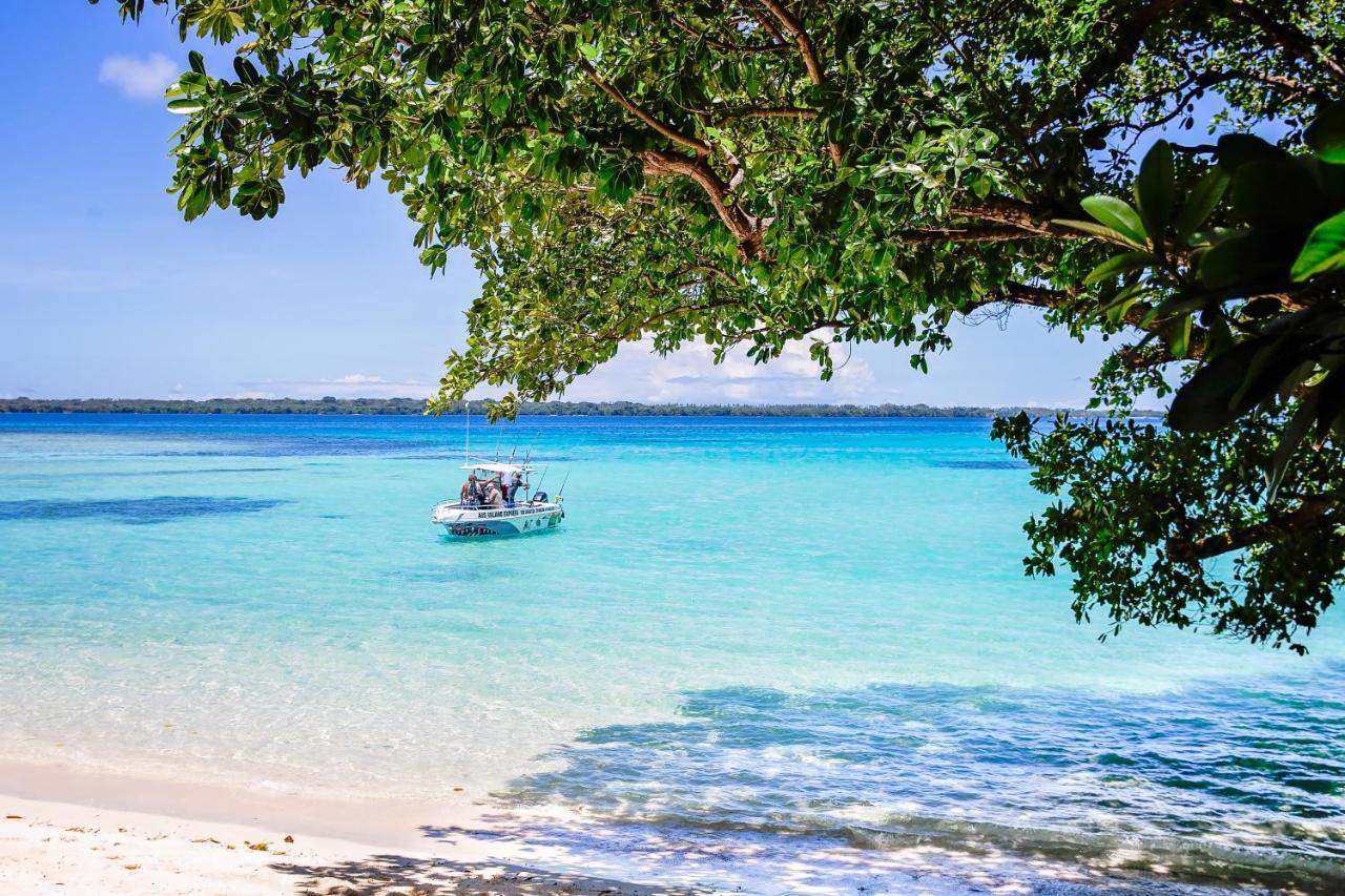 Barrier Beach Resort (Adults Only) Luganville Zewnętrze zdjęcie
