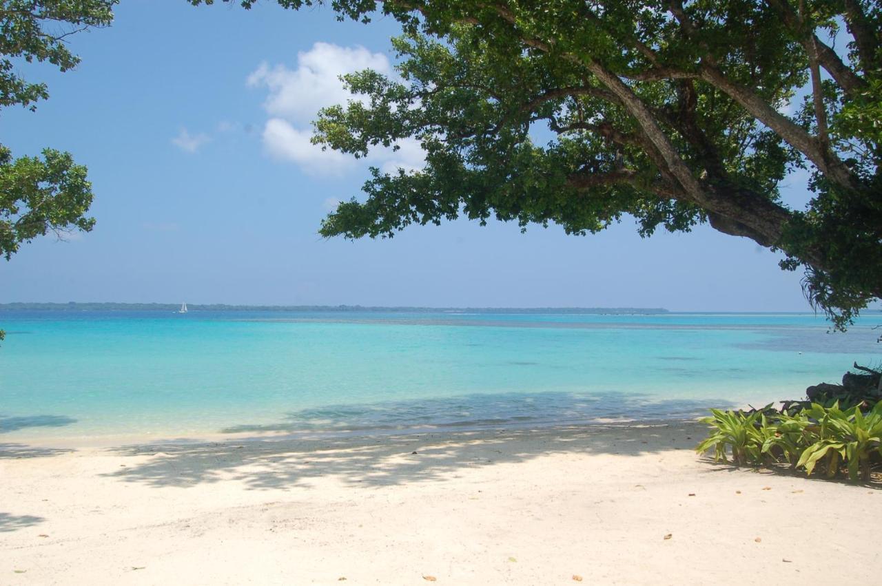 Barrier Beach Resort (Adults Only) Luganville Zewnętrze zdjęcie