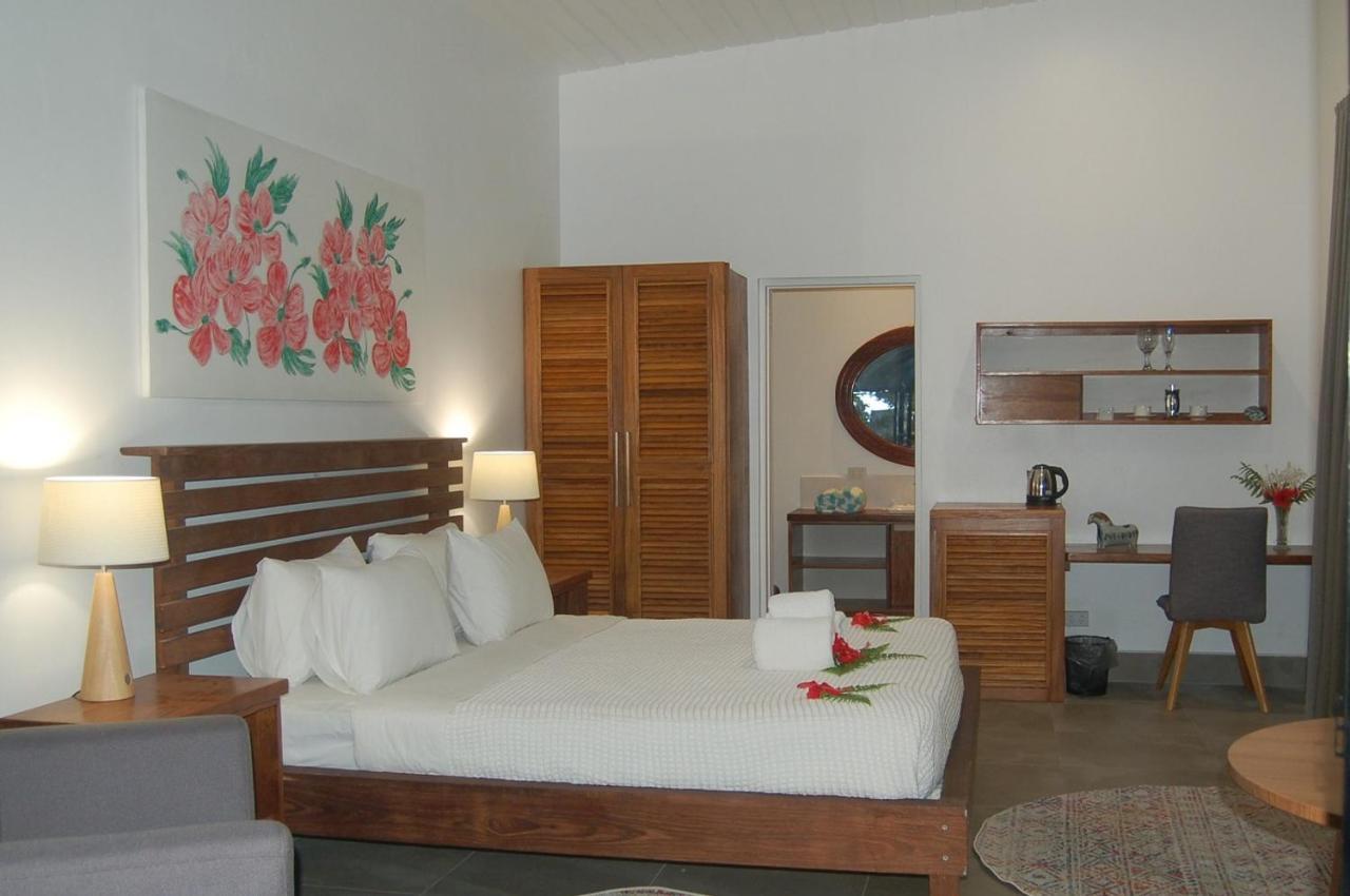 Barrier Beach Resort (Adults Only) Luganville Zewnętrze zdjęcie